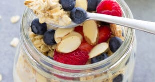 Easy overnight oats recipe with milk, chia seeds, and fruit