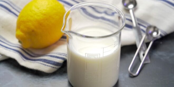 Simple buttermilk recipe for baking and cooking at home