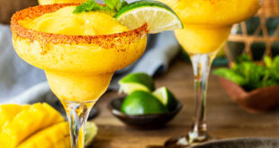Refreshing mango margarita recipe made with fresh mango and lime juice