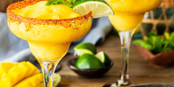 Refreshing mango margarita recipe made with fresh mango and lime juice