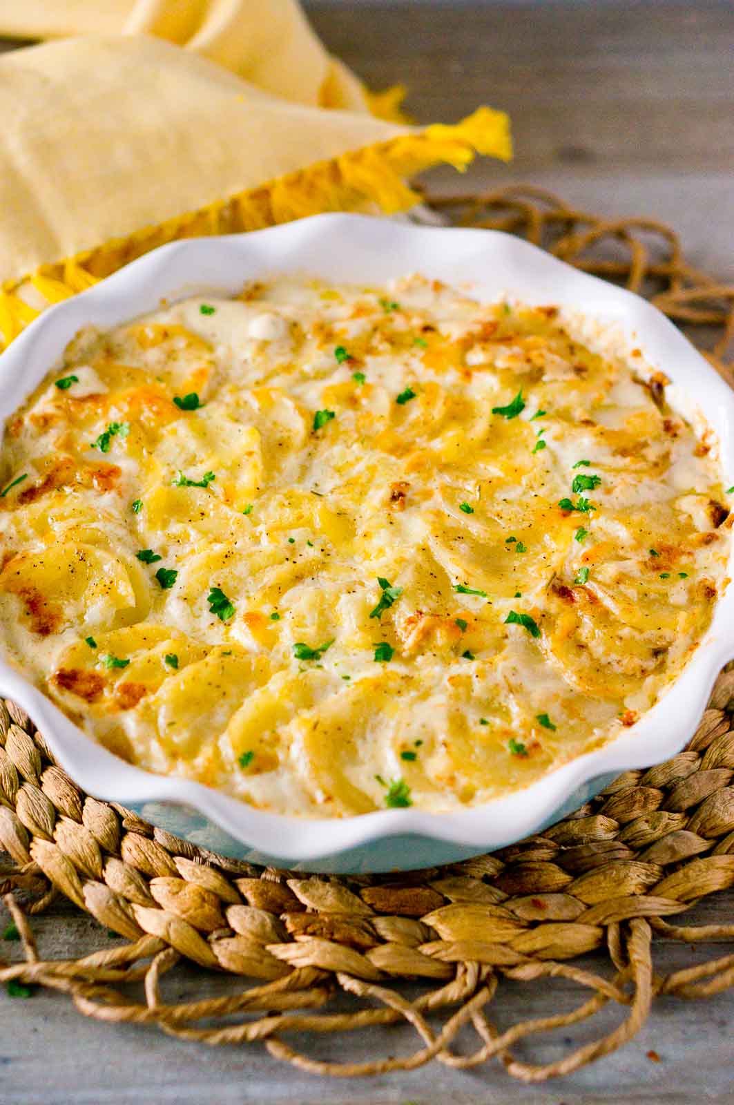 Scalloped Potatoes Recipe Easy Style for Family Meals 1 Creamy scalloped potatoes recipe baked with cheese and cream