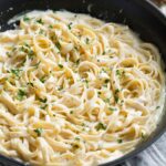 Easy Alfredo sauce recipe with garlic and parmesan cheese