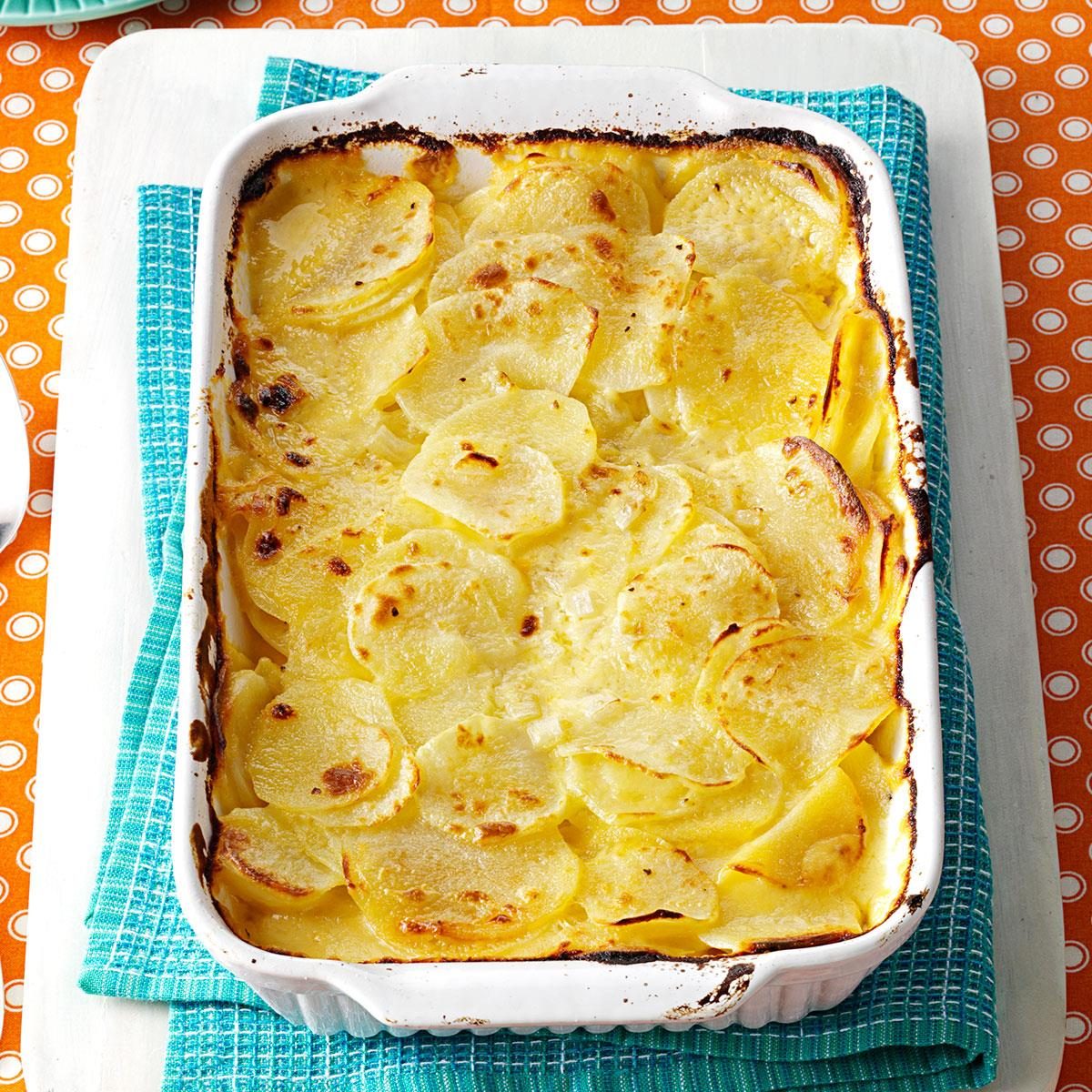 This easy au gratin potatoes recipe is excellent for holidays and family dinners