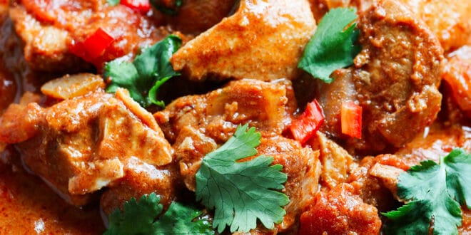 Chicken curry recipe with tomato and onion gravy