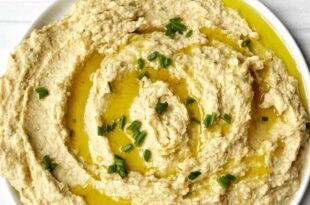 Easy hummus without tahini recipe made with chickpeas, lemon, and garlic