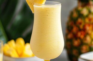 Piña Colada recipe with pineapple juice and coconut cream