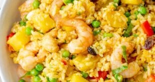 Thai-style pineapple fried rice recipe with shrimp and cashews