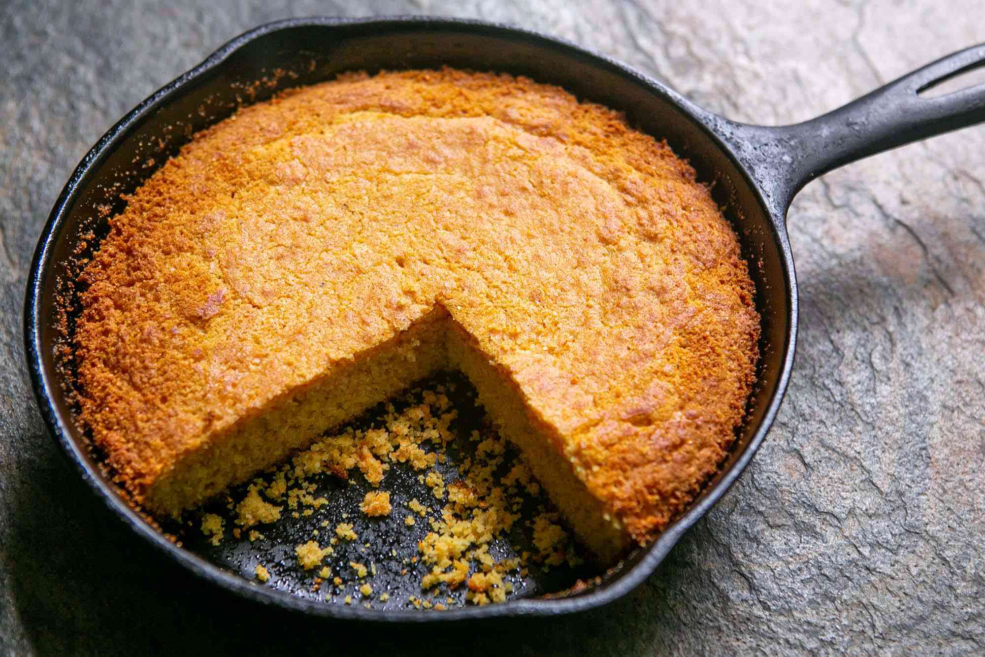 Easy Southern cornbread made with cornmeal and buttermilk