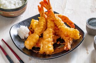 Crispy Japanese tempura shrimp and vegetables with dipping sauce